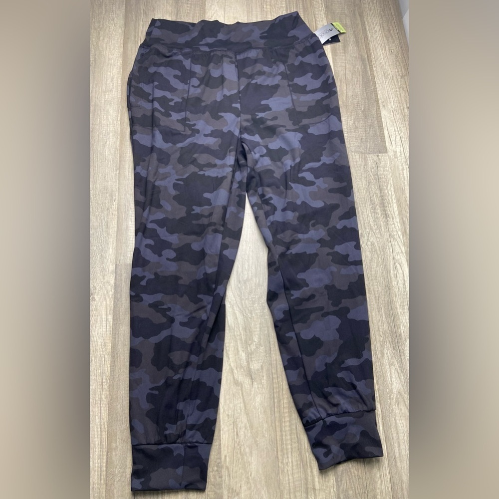 ID Ideology Women's Relaxed Camo Print Joggers Black Size Large - Picture 4 of 14